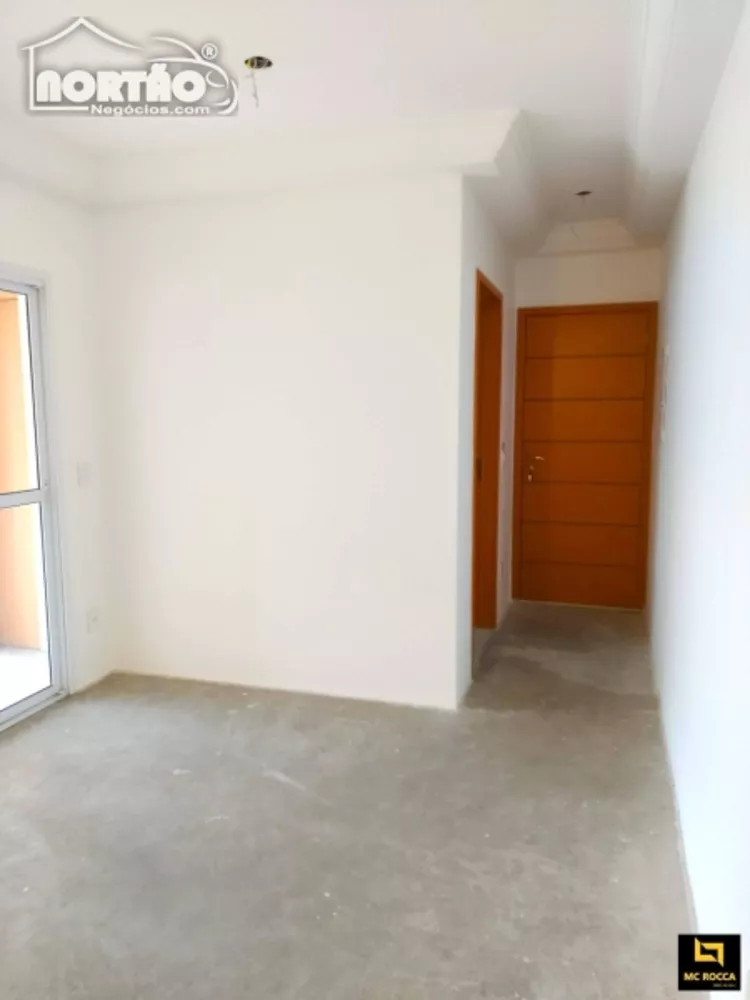 Casa à venda com 3 quartos, 80m² - Foto 3