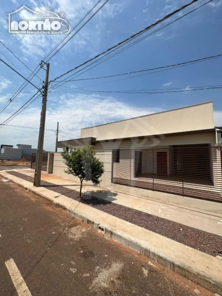 Casa à venda com 3 quartos, 136m² - Foto 3