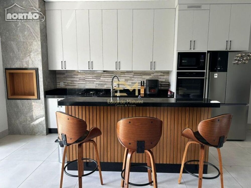 Casa, 3 quartos, 168 m² - Foto 7