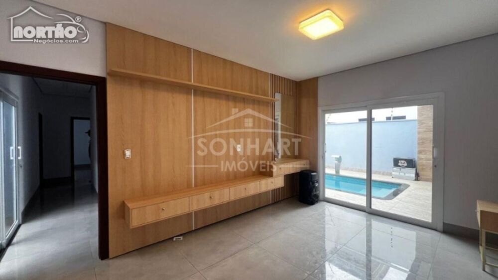 Casa à venda com 2 quartos, 205m² - Foto 5