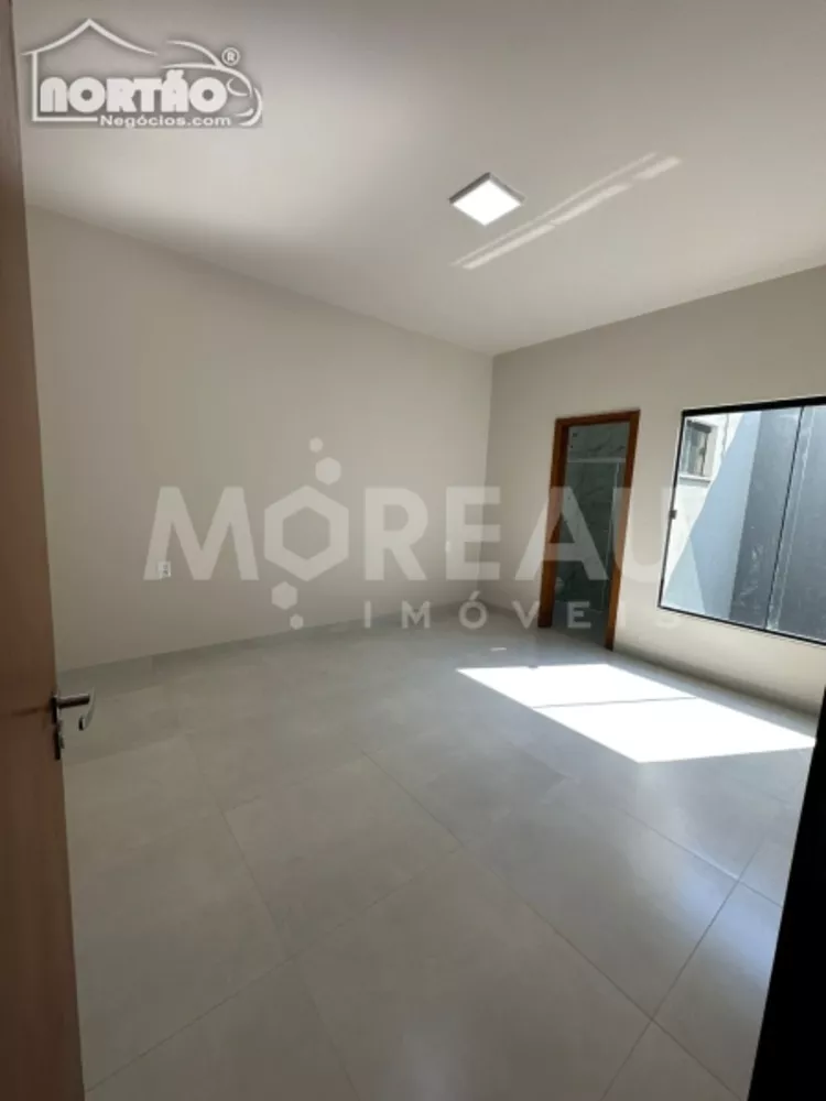 Casa à venda com 3 quartos, 71m² - Foto 4