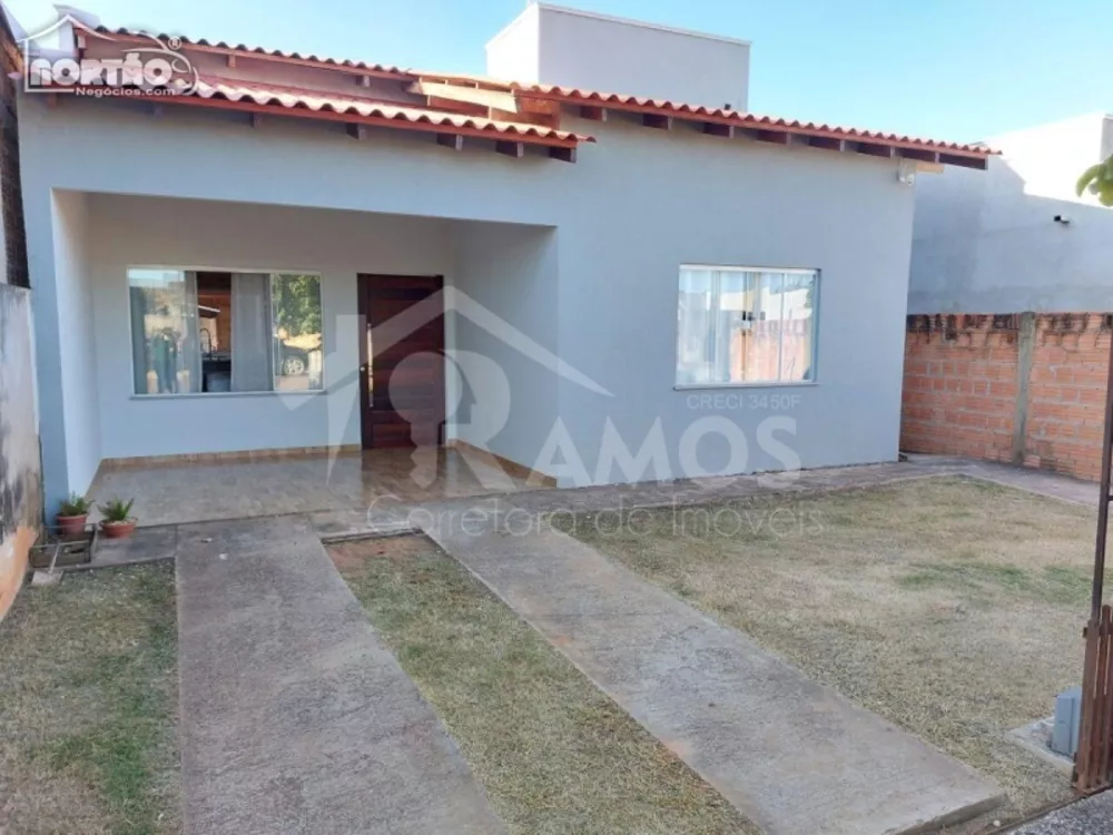 Casa à venda com 4 quartos, 144m² - Foto 1