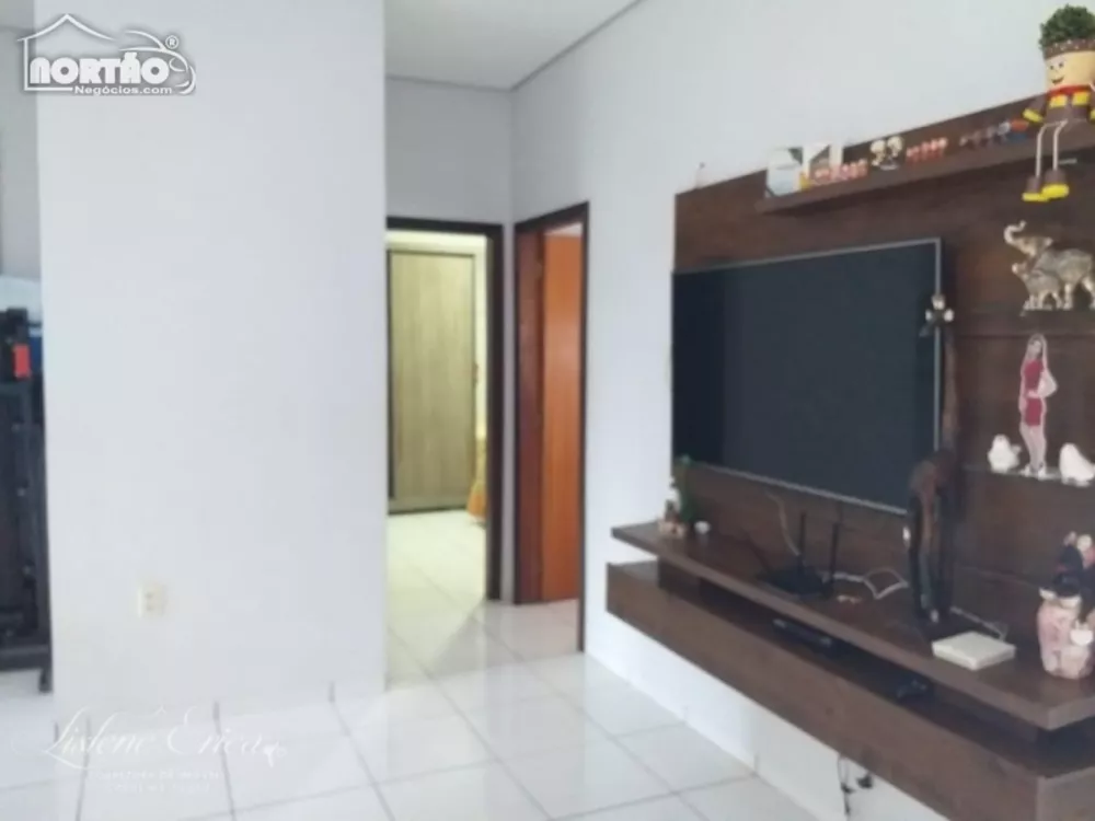 Casa à venda com 2 quartos, 94m² - Foto 4