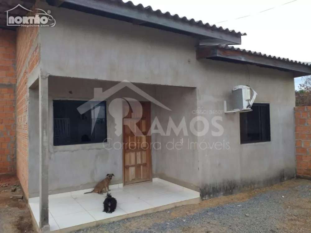 Casa à venda com 3 quartos, 110m² - Foto 2