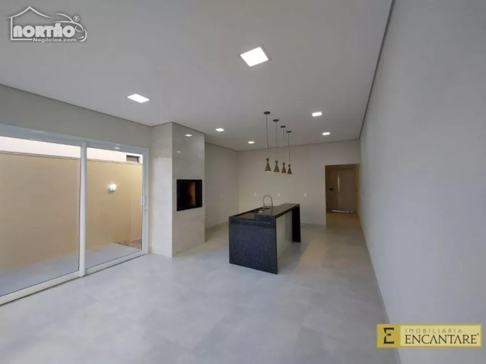 Casa à venda com 1 quarto, 172m² - Foto 2