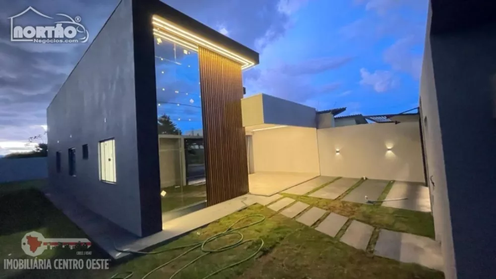 Casa à venda com 3 quartos, 120m² - Foto 3