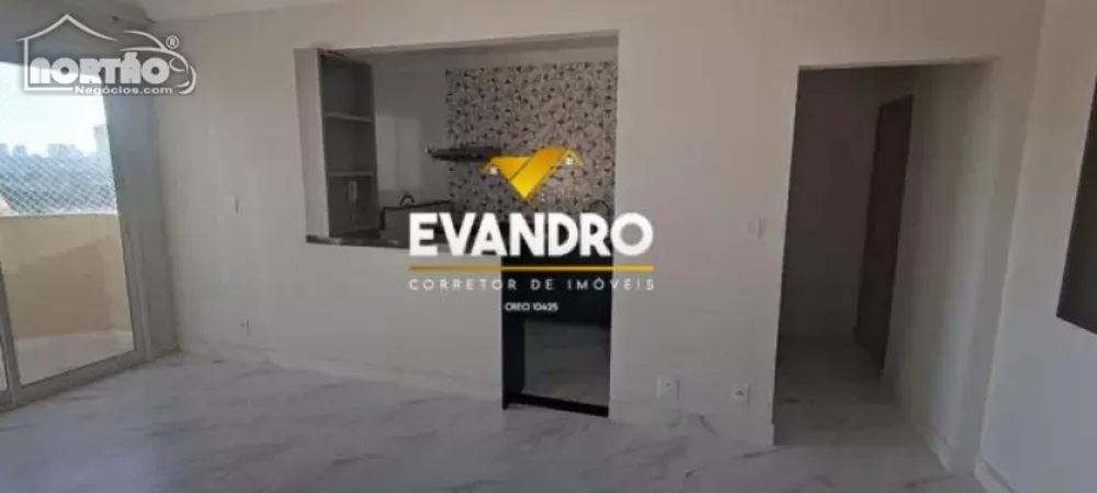 Casa à venda com 2 quartos, 68m² - Foto 7