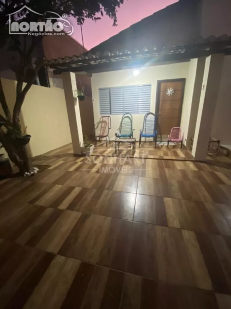 Casa à venda com 3 quartos, 100m² - Foto 1