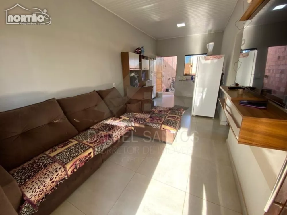 Casa à venda com 3 quartos, 78m² - Foto 2