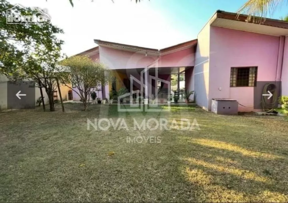 Casa à venda com 5 quartos, 240m² - Foto 3