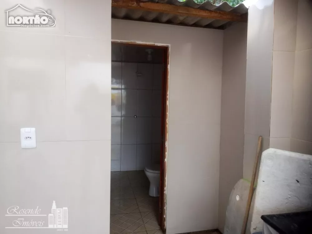 Casa à venda com 4 quartos, 150m² - Foto 3