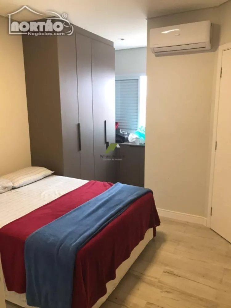 Casa à venda com 5 quartos, 220m² - Foto 6