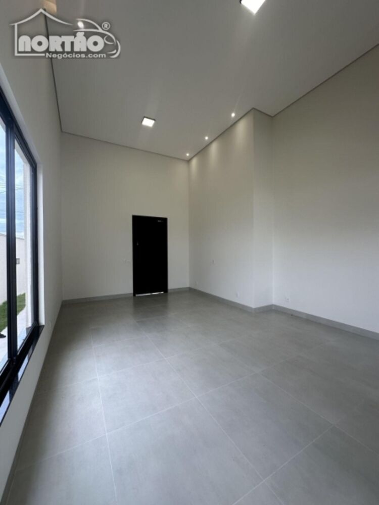 Casa à venda com 4 quartos, 155m² - Foto 5