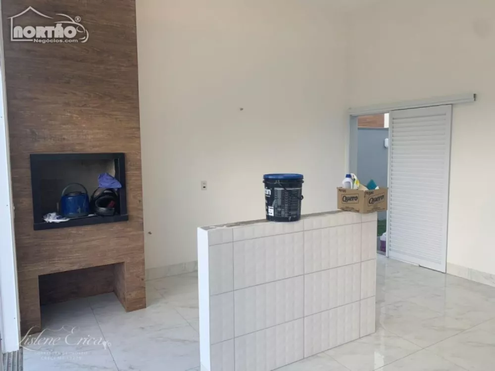 Casa à venda com 3 quartos, 145m² - Foto 3