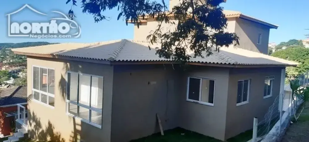 Casa, 5 quartos, 250 m² - Foto 1