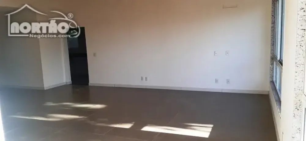Casa, 5 quartos, 250 m² - Foto 4