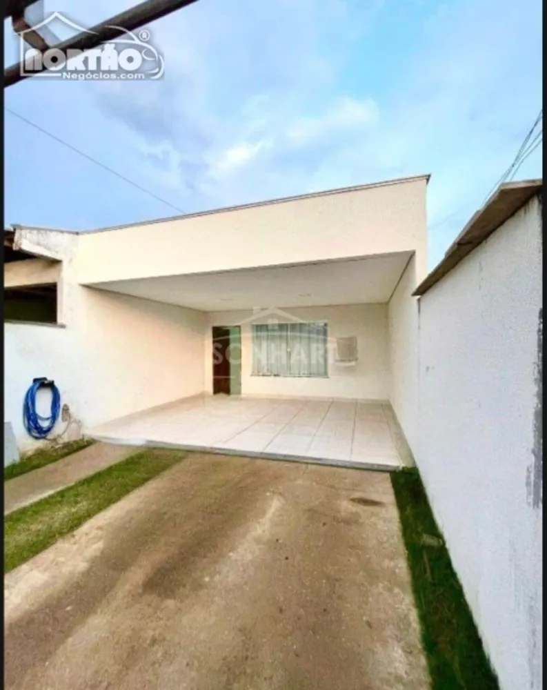 Casa à venda com 3 quartos, 240m² - Foto 1