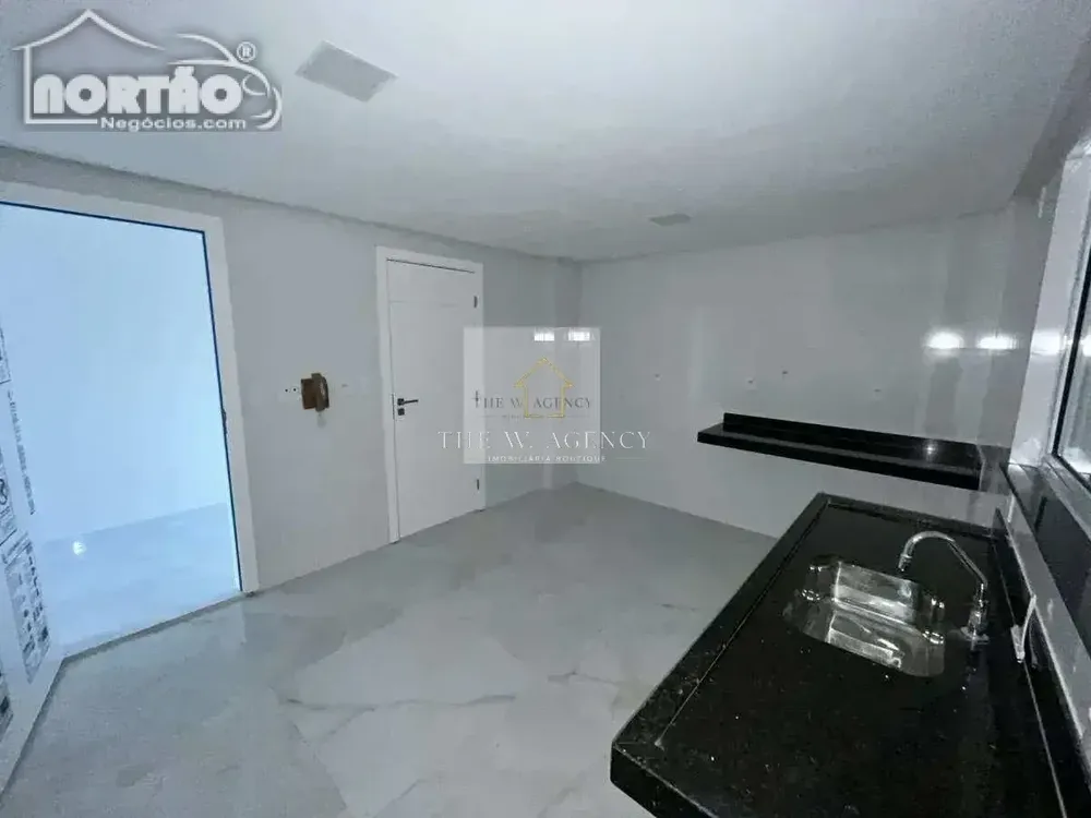Casa, 4 quartos, 238 m² - Foto 9