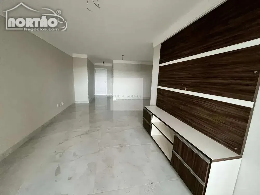Casa, 4 quartos, 238 m² - Foto 2