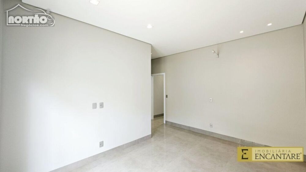 Casa à venda com 1 quarto, 208m² - Foto 9