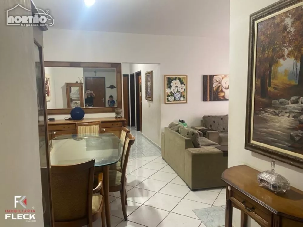 Casa à venda com 3 quartos, 101m² - Foto 4