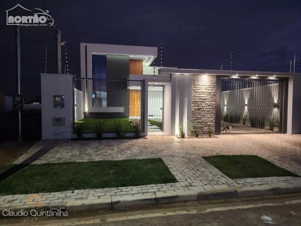 Casa à venda com 3 quartos, 163m² - Foto 1