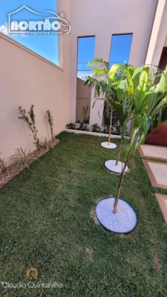 Casa à venda com 4 quartos, 200m² - Foto 2