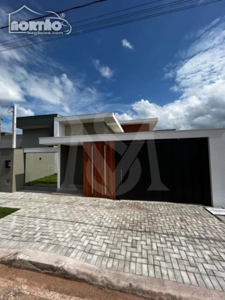 Casa à venda com 4 quartos, 164m² - Foto 1