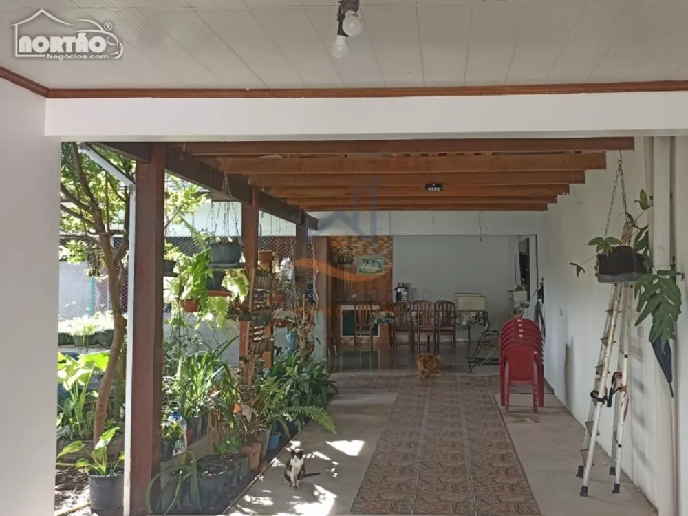 Casa à venda com 4 quartos, 250m² - Foto 5