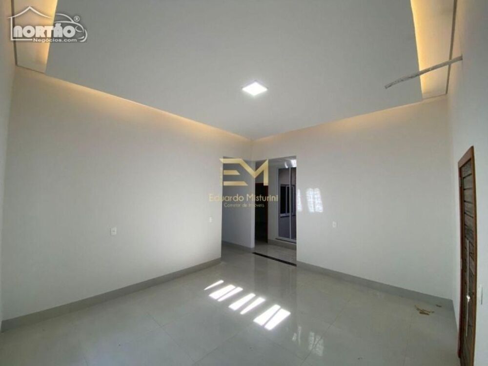 Casa à venda com 1 quarto, 228m² - Foto 3