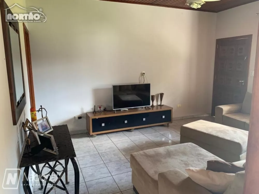 Casa à venda com 3 quartos, 176m² - Foto 5