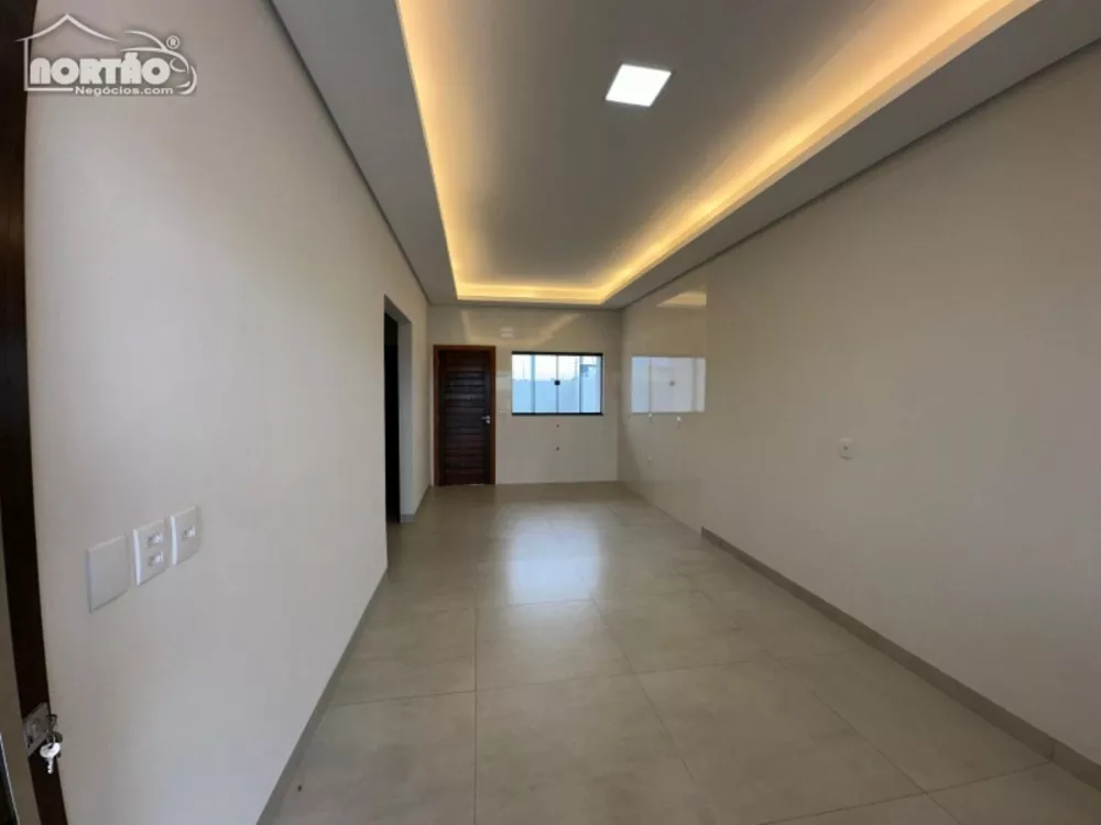 Casa à venda com 3 quartos, 104m² - Foto 4