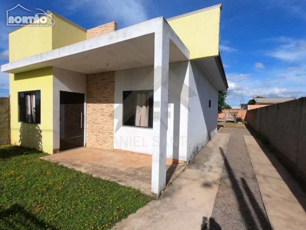 Casa à venda com 3 quartos, 90m² - Foto 2