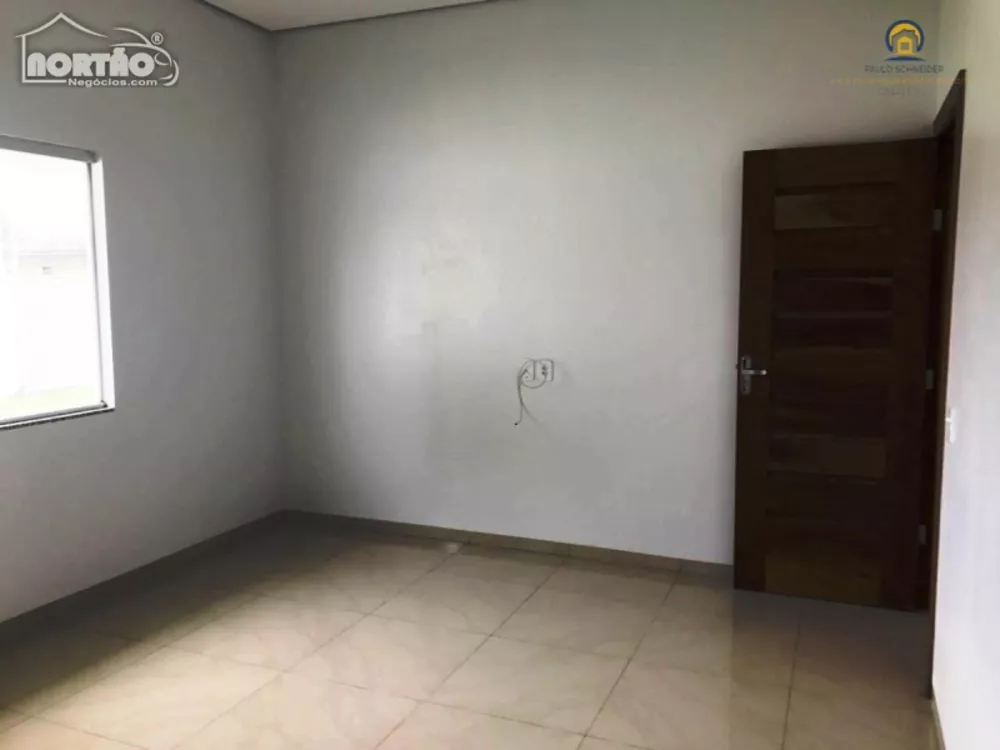 Casa à venda com 4 quartos, 135m² - Foto 7