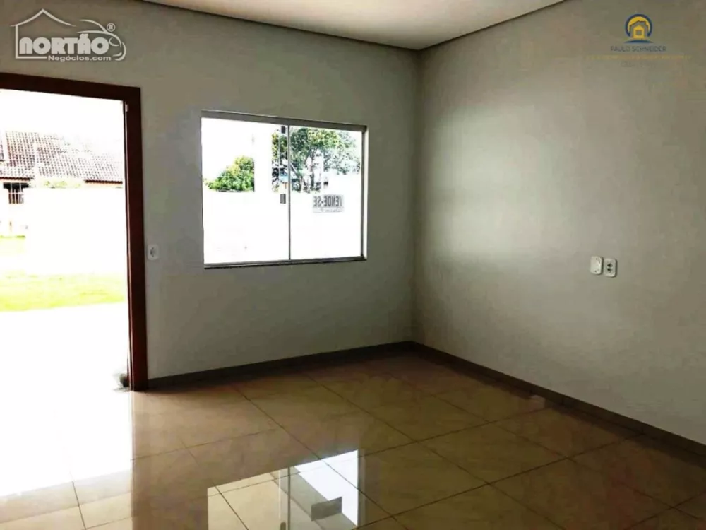 Casa à venda com 4 quartos, 135m² - Foto 4