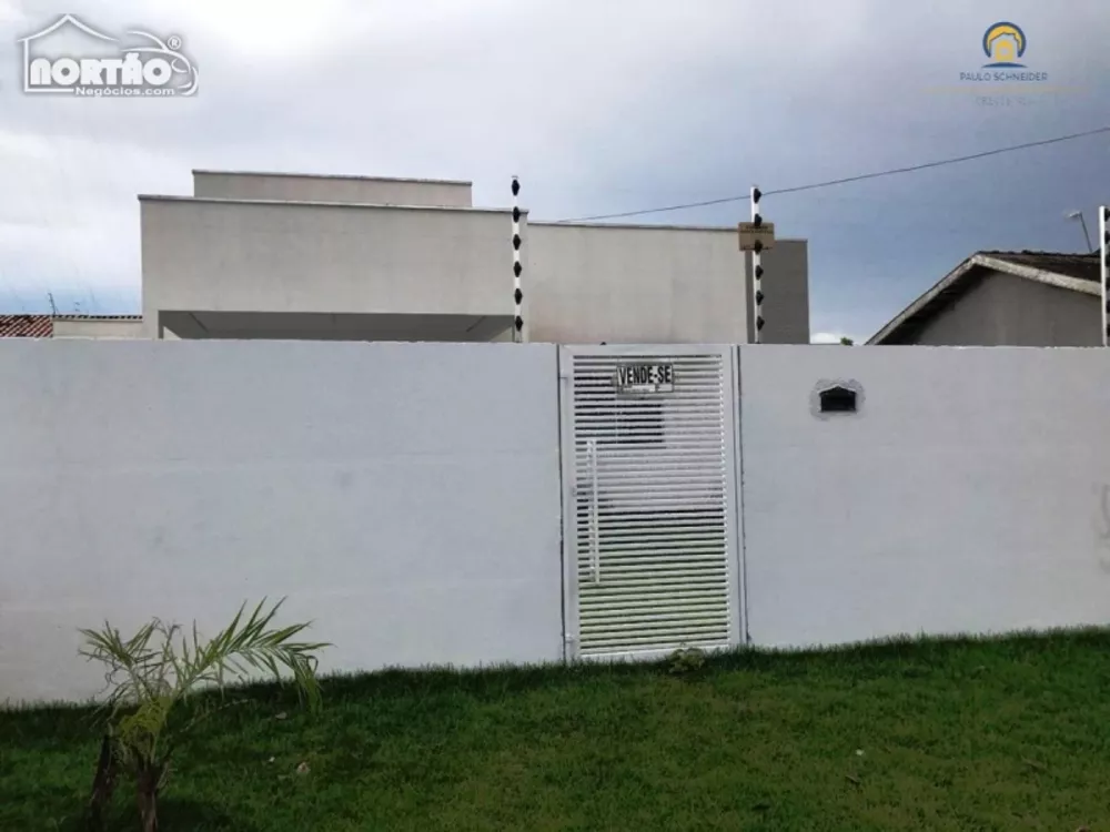 Casa à venda com 4 quartos, 135m² - Foto 2