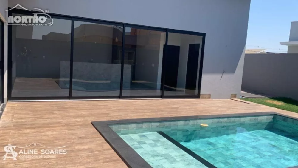 Casa à venda com 4 quartos, 201m² - Foto 4