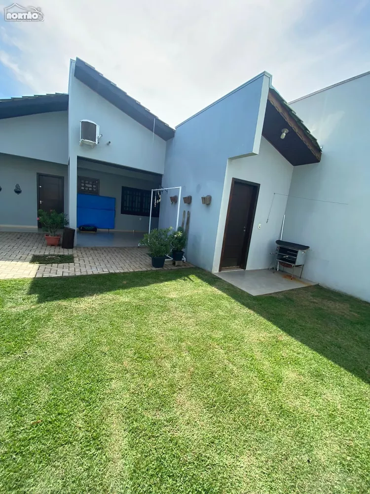 Casa à venda com 4 quartos, 120m² - Foto 3