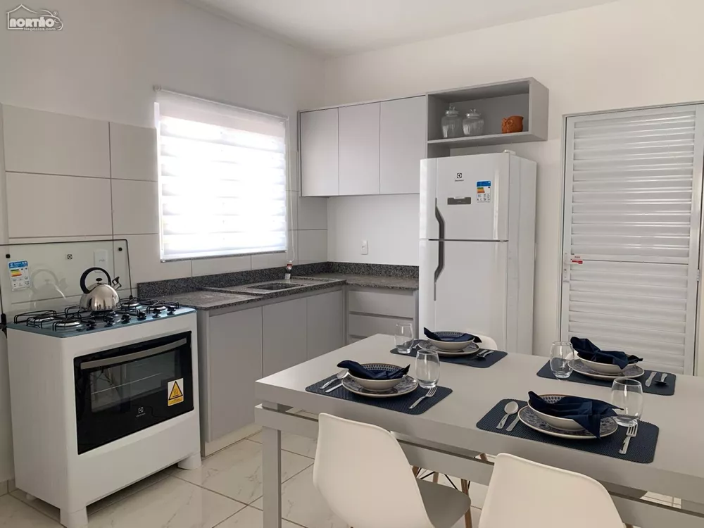 Casa à venda com 3 quartos, 50m² - Foto 3