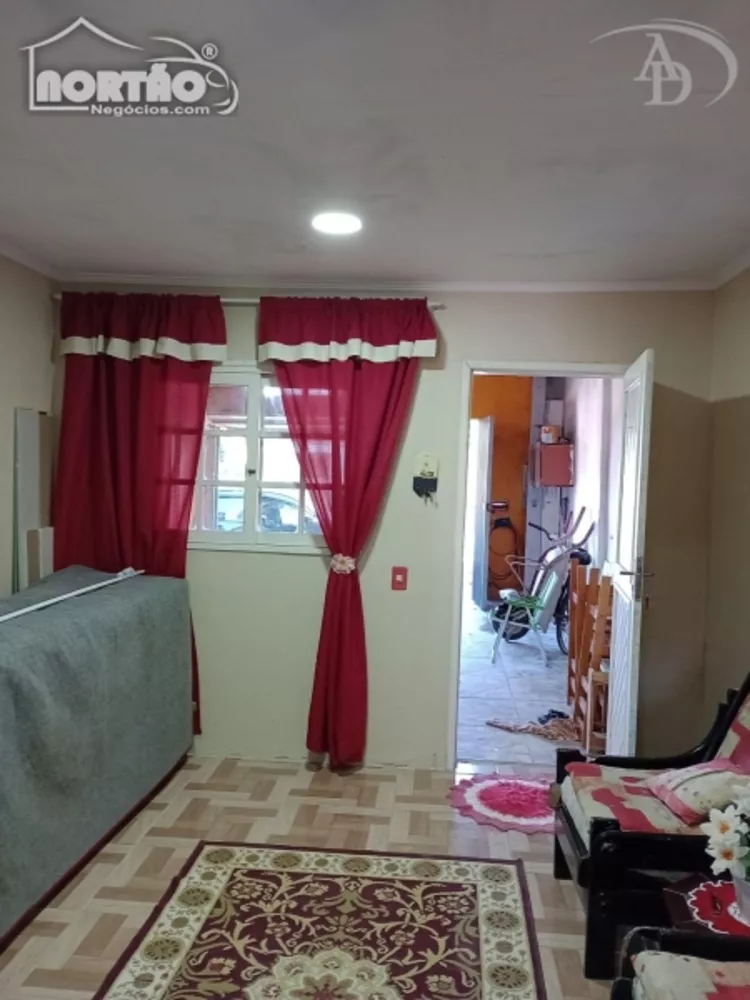 Casa à venda com 3 quartos, 130m² - Foto 4