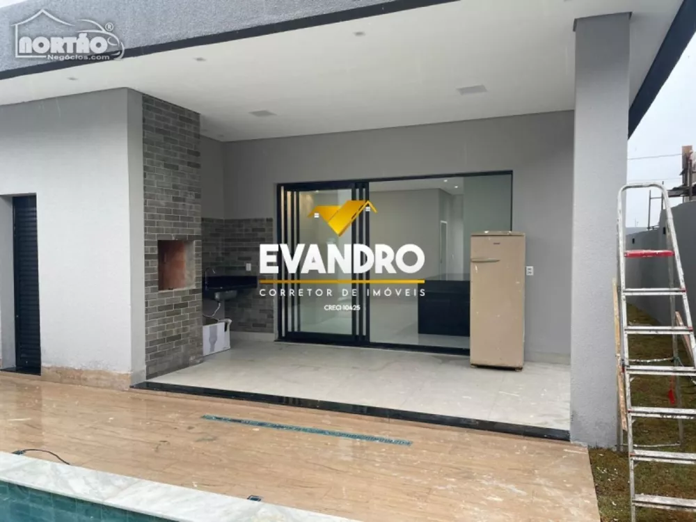 Casa à venda com 4 quartos, 230m² - Foto 4