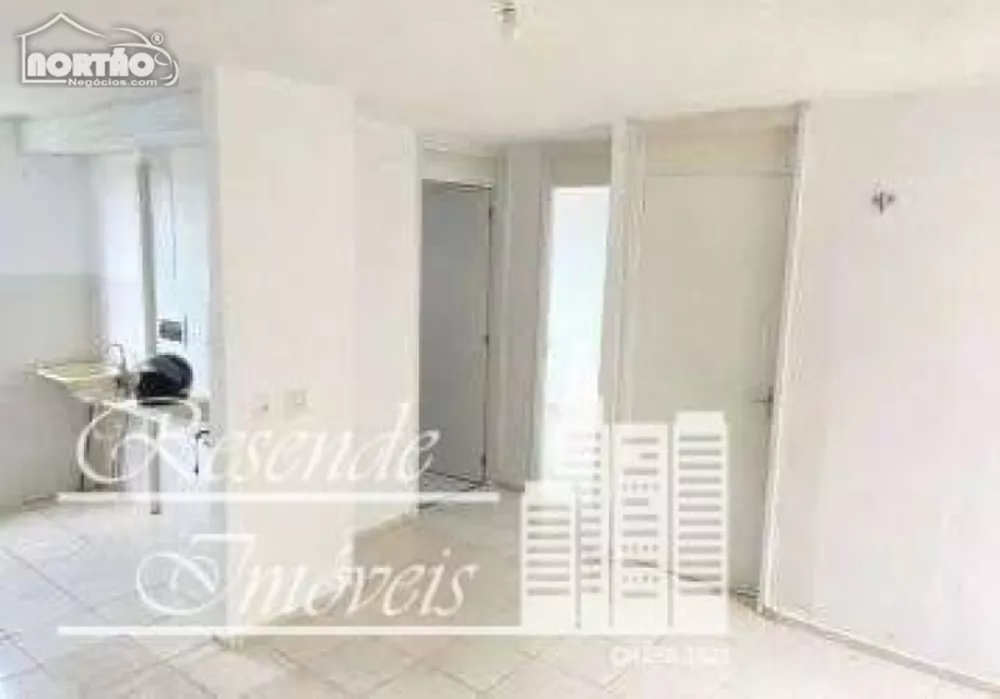 Casa à venda com 3 quartos, 42m² - Foto 8