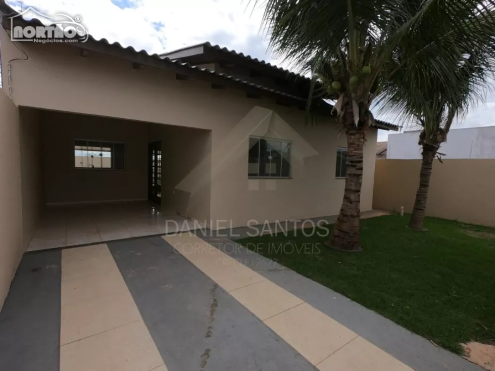 Casa à venda com 2 quartos, 110m² - Foto 1