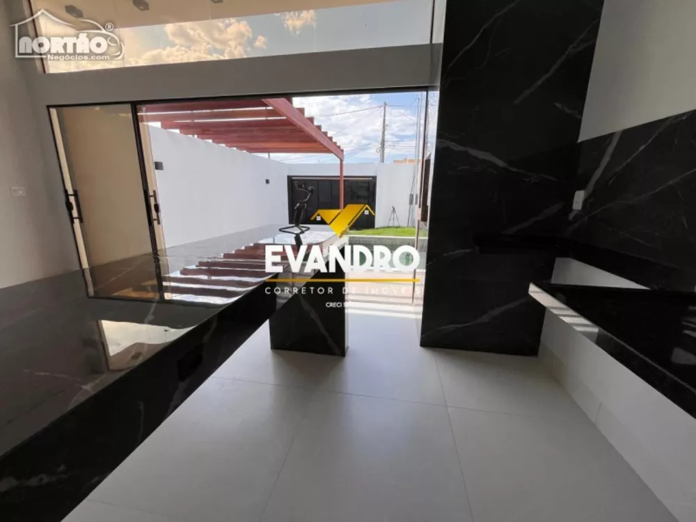 Casa à venda com 3 quartos, 113m² - Foto 4