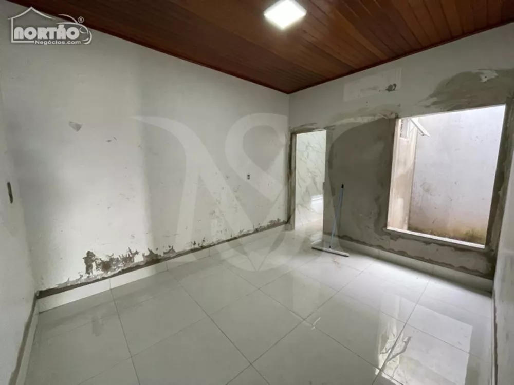 Casa à venda com 2 quartos, 93m² - Foto 7