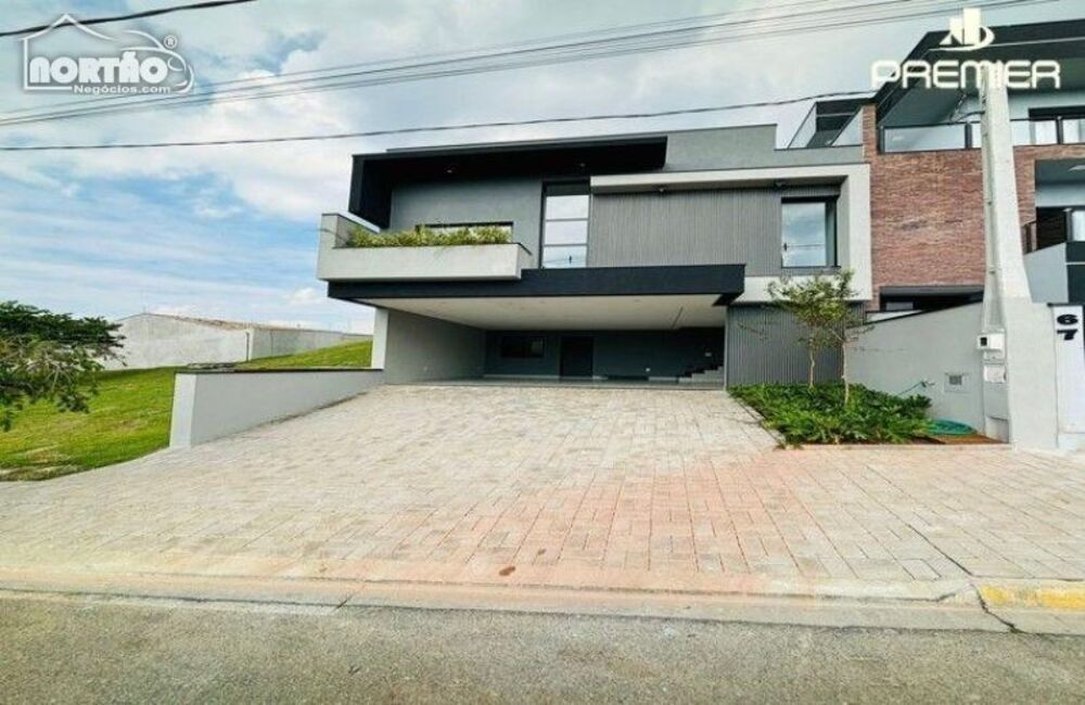 Casa à venda com 5 quartos, 154m² - Foto 3