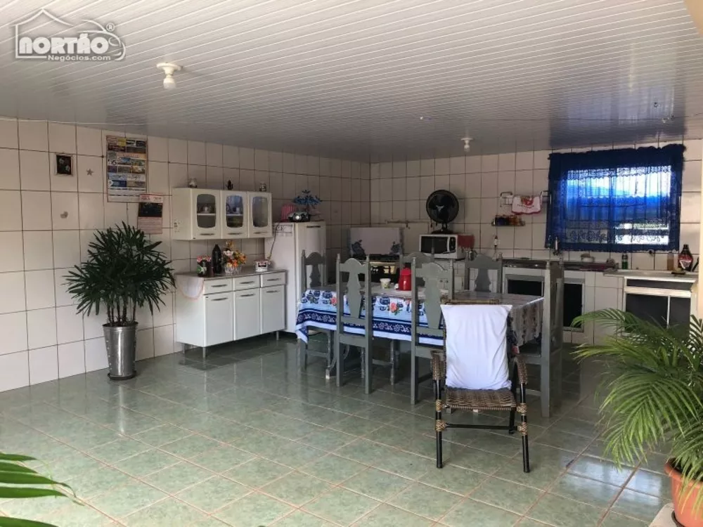 Casa à venda com 5 quartos, 250m² - Foto 9