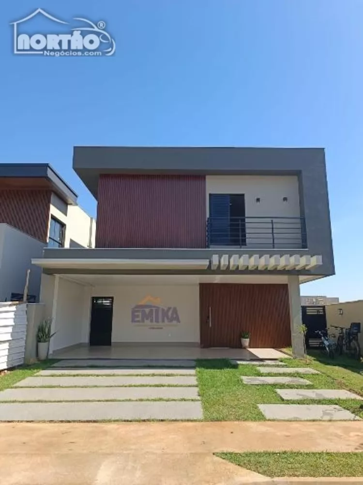 Casa à venda com 4 quartos, 210m² - Foto 2