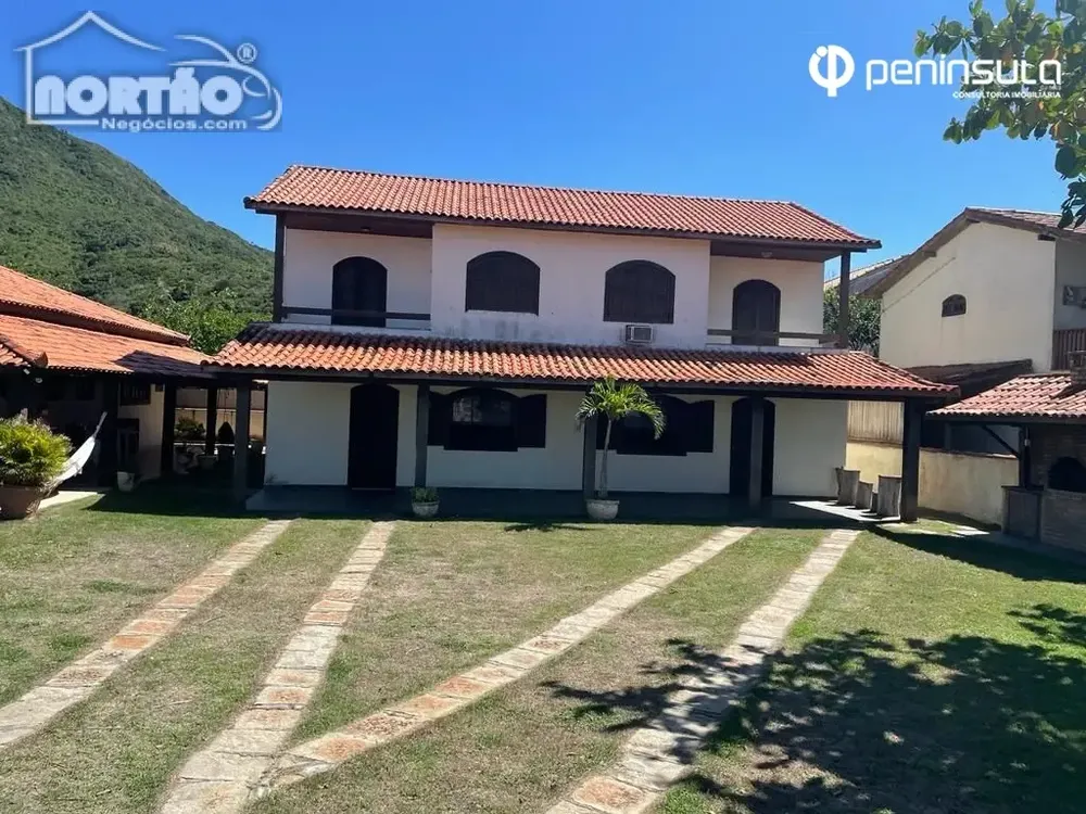 Casa, 5 quartos, 133 m² - Foto 1
