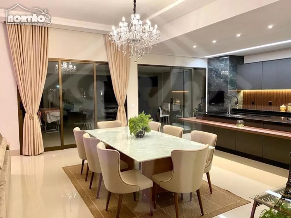 Casa à venda com 2 quartos, 190m² - Foto 3